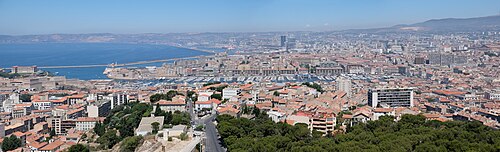 Notre-Dame de la Garde vue du ciel, à Marseille